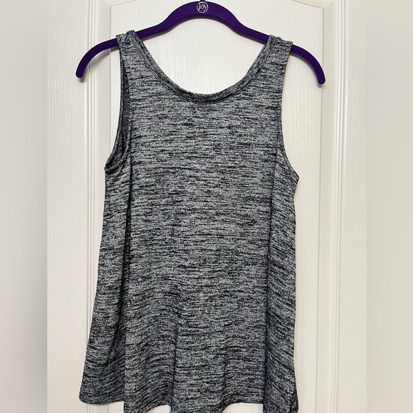 Women’s GAP Sleeveless Top - Picture 1 of 9